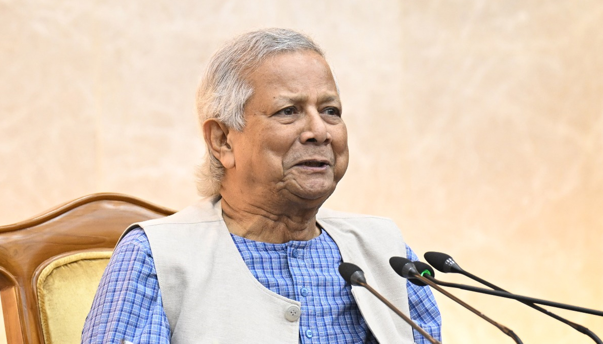 এবারের নির্বাচন দেশ রক্ষার নির্বাচন: প্রধান উপদেষ্টা ইউনূস